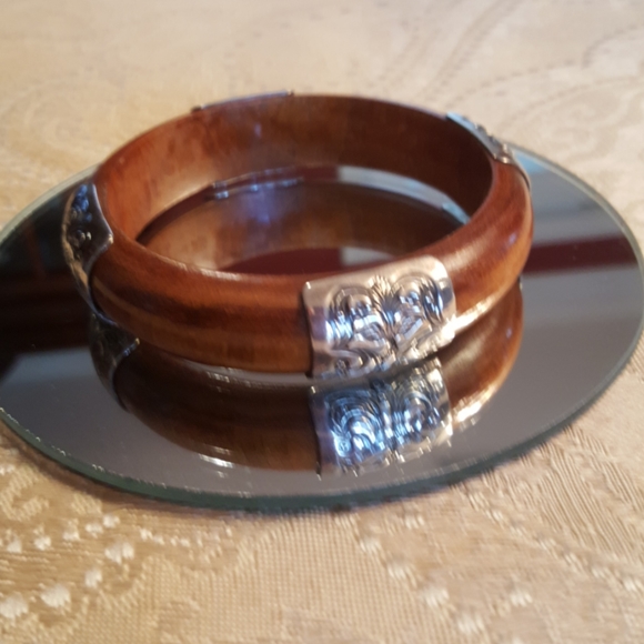 Silpada sterling silver and wooden western bangle - Picture 4 of 5